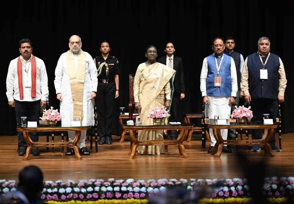 Rajesh Agrawal on stage with the Hon'ble President of India, Smt. Droupadi Murmu, at Rashtrapati Bhavan on 30 July 2026