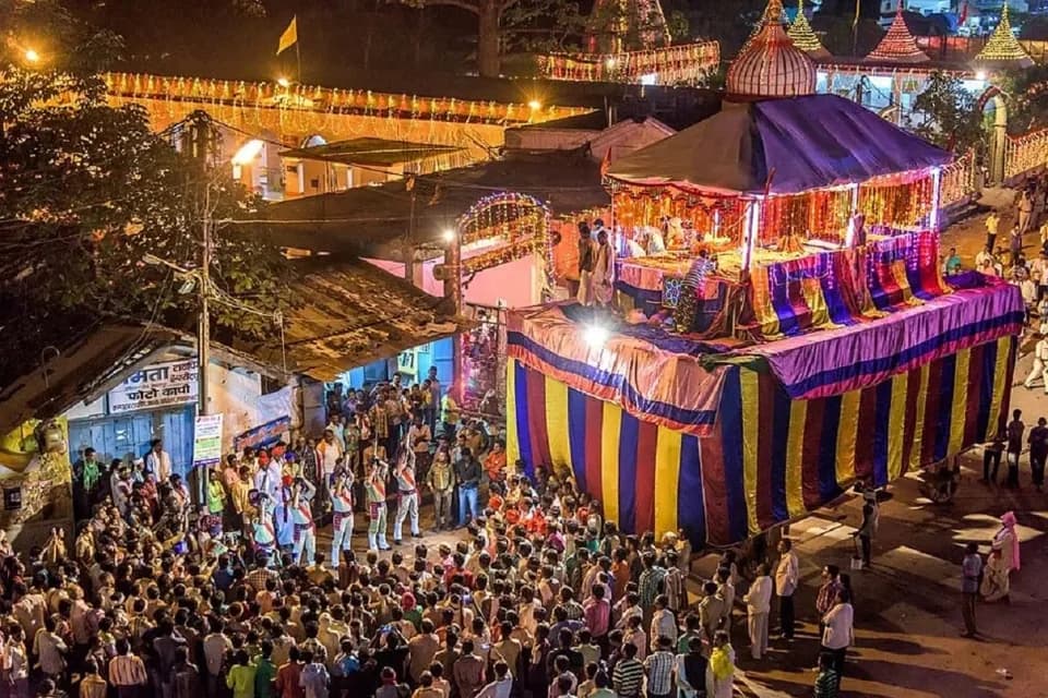 The lighted chariot at Bastar Dussehra, the photograph Patrika published with the Paat Jatra report.