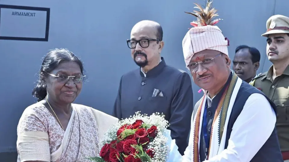 The President received at Jagdalpur airport, 7 February 2026.